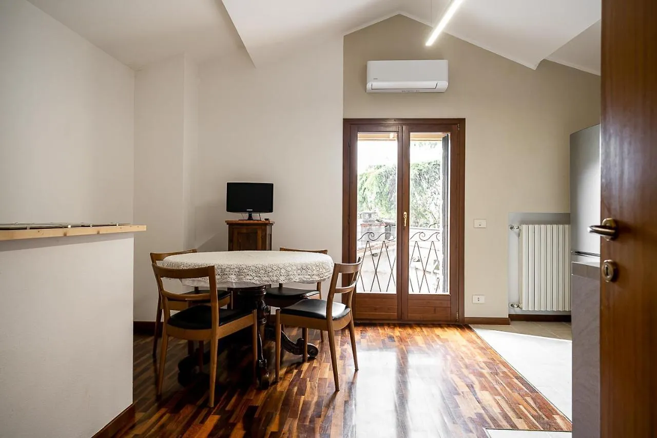Bilocale Immerso Nel Verde Apartment Verona 0*,  Italy
